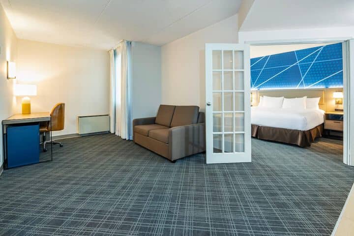 Room 25 of 72