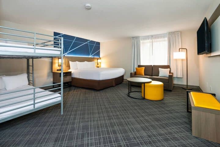 Room 16 of 72