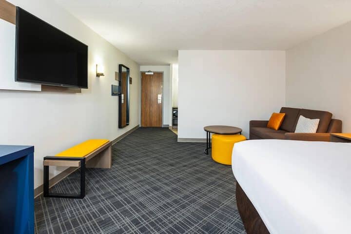 Room 14 of 72