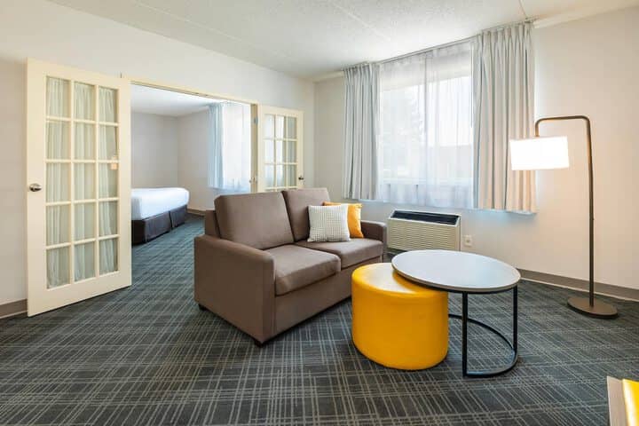 Room 13 of 72